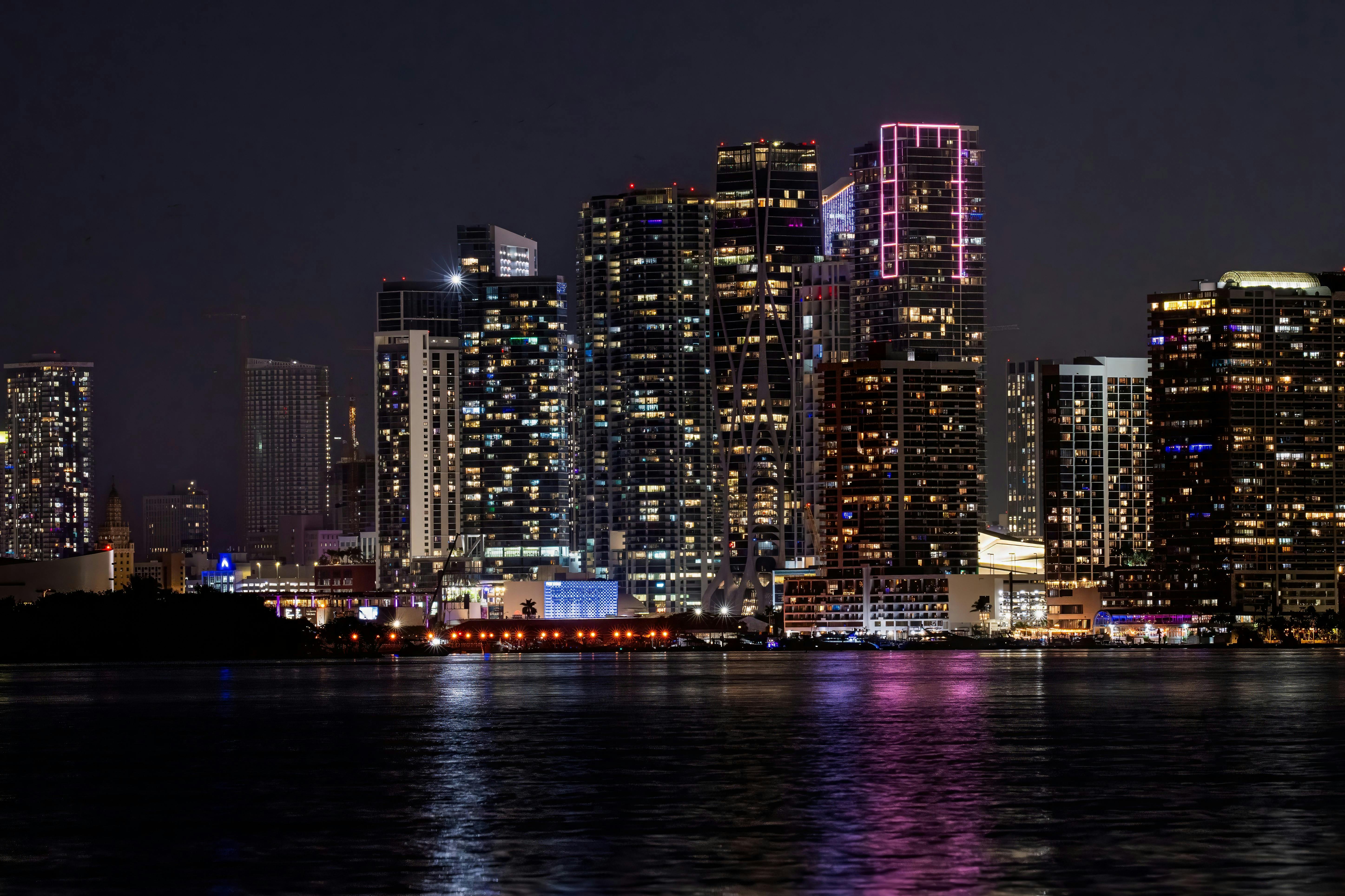 901 Brickell Key Blvd - Main View